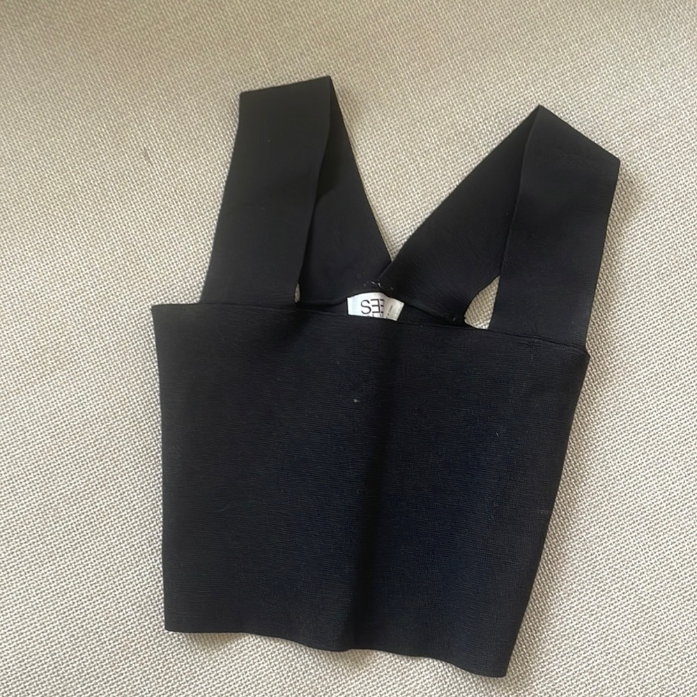 black cropped tank top